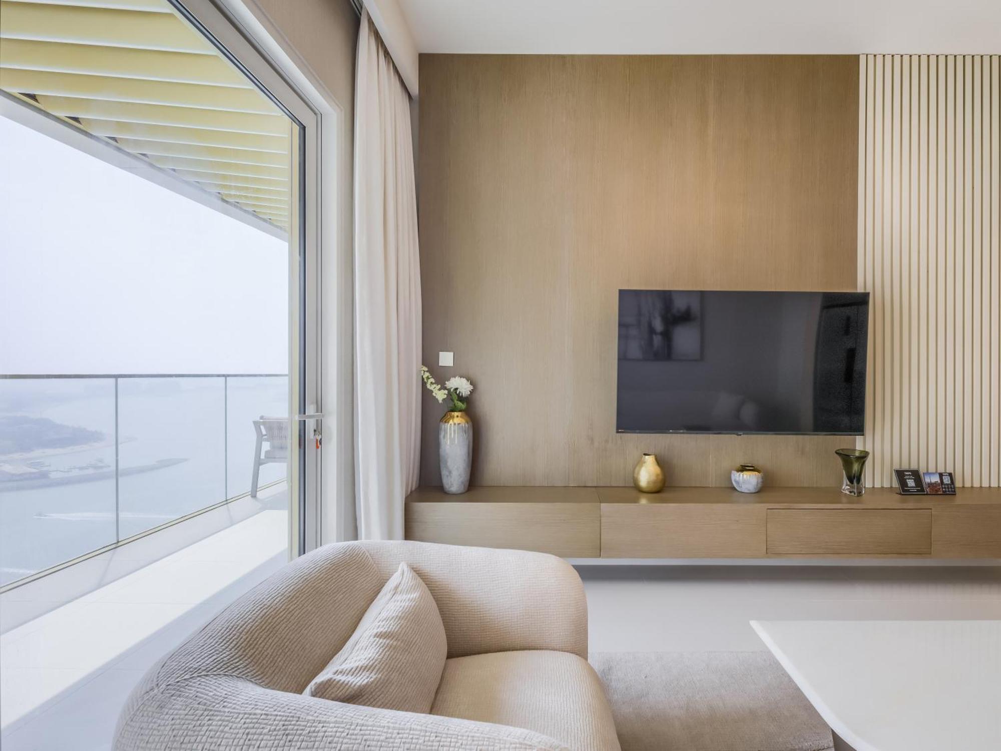 Apartment Trps - Grand Bleu, Harbour - 2br With Private Access *