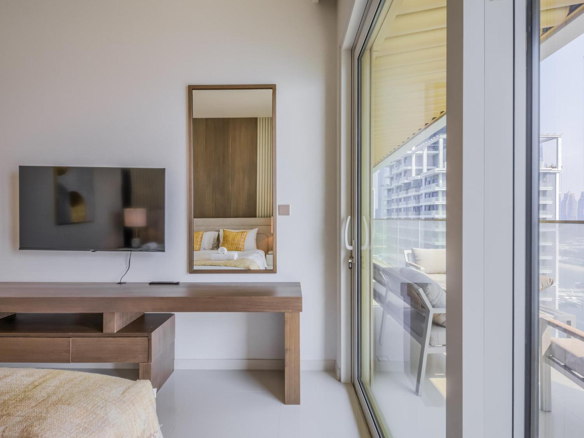 Trps - Grand Bleu, Harbour - 2br With Private Access Apartment Dubai